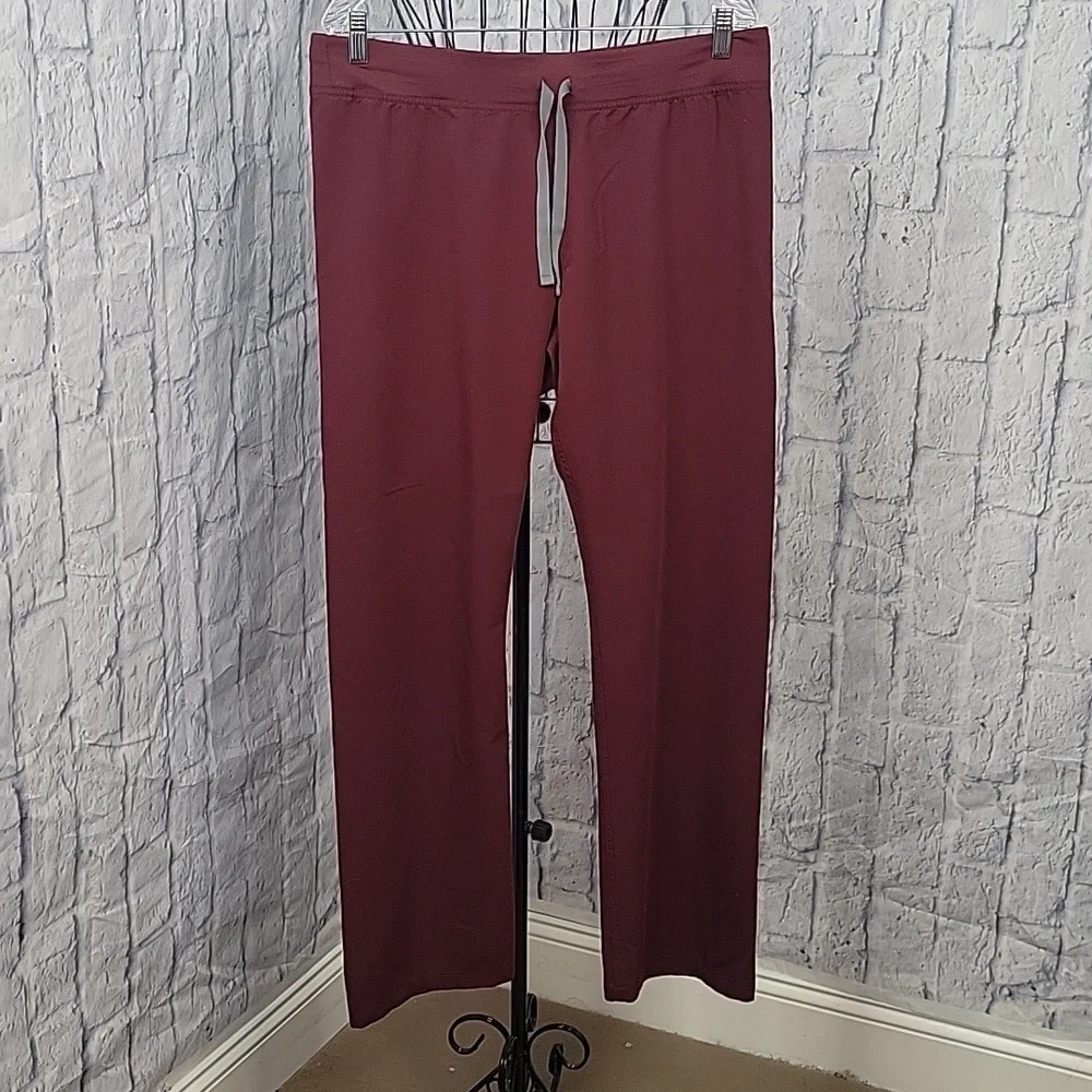 FIGS Burgundy‎ Medical Scrubs Men's Large